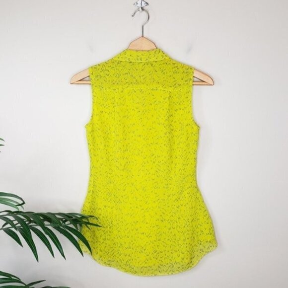 CAbi | #3071 Reign Ruffle Tank Blouse Size XS Citron Yellow - Picture 5 of 7